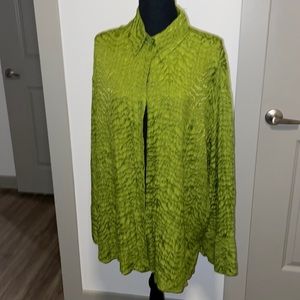 H&M shirt size Xl very nice e fabric lose type to wear anytime